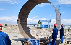 日常生產(chǎn)中如何維護(hù)檢修卷板機(jī)呢？
